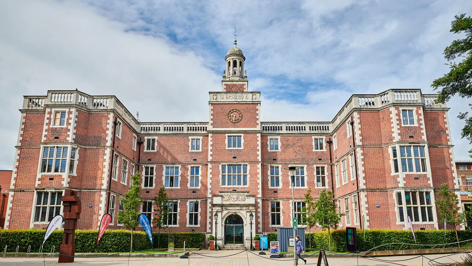 Study Abroad Consultants in Lahore