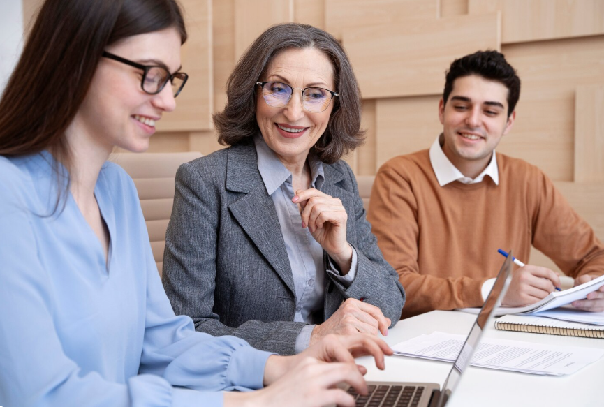 Sash Overseas Advisers: Study Abroad Consultants in Pakistan Benefits of Using an Education Consultant in Lahore