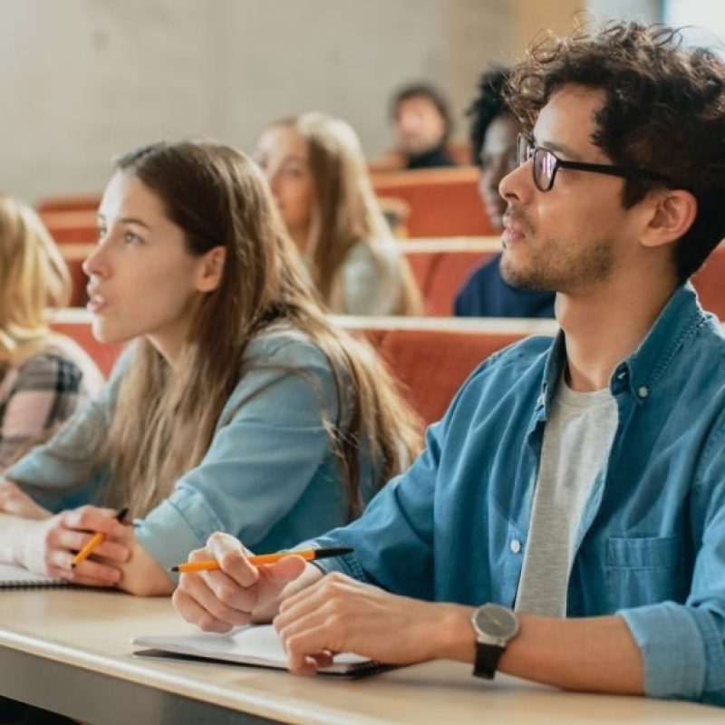 How to Choose the Right Course and University for You